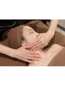 ホウレイ線・たるみ改善！予防ケア