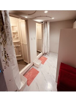 楽座や 大宮店/シャワースペース完備！