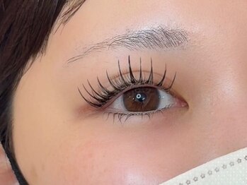 コネクト(CONNECT)の写真/ボリュームのある目元を実現するなら、当サロンのLEDパリエクがオススメです！理想の形に施術いたします☆