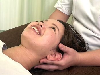 かなもり整骨院の写真/首・肩こりの疲れを感じマッサージに通われている方に◎大人気★肩甲骨はがし+脱力全身整体¥5000で悩み解消