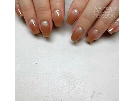 シンプルベージュ