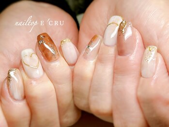 ネイルトップエクル(nail top E CRU)/