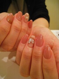 大人にも似合う上質ネイルを