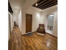 沖縄リラクの雰囲気(店内広くお連れ様も歓迎♪)