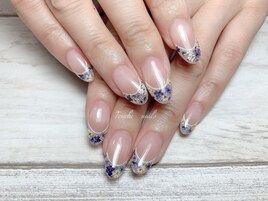 nailbookで人気の押し花フレンチ