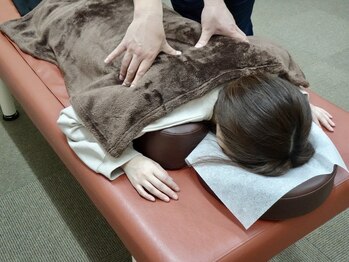 青空はりきゅう院/背中スッキリ！