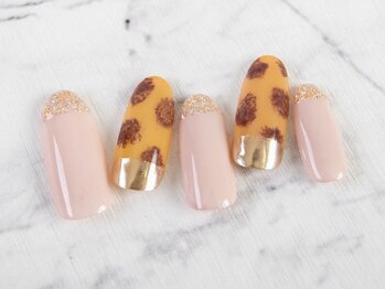 シシ(SiSi)/#ミラー #秋 #アニマル柄