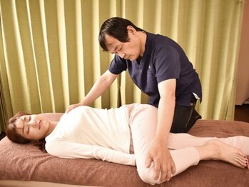 salonルルド マッスル整体の写真/【メディセリスト×経験豊富な整体師】体が今までになく軽くなったというお声多数♪身体の不調を徹底改善！