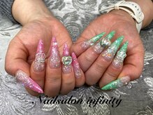 インフィニティ(Infinity)の雰囲気（美しいフォルムのスカルプ×アートをとことん楽しみたい方に◎）