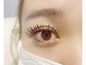 メイ(meeii)の写真/【持続力抜群ダブルバインド★】圧倒的キープ力＆ボリュームのあるお目元を演出♪自まつ毛が少ない方にも◎