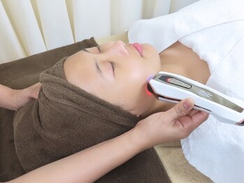 グローバルビューティー 池袋/リフトアップ美顔器/小顔