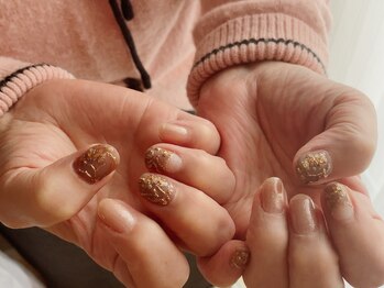 アマービレ(amabile)/刺繍ネイル