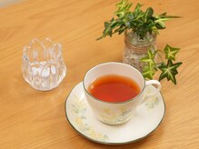 Sora【リンパマッサージ/オイルマッサージ/ヘッドスパ/整体/肩こり/小顔矯正】の雰囲気（施術後のひとときにお身体にやさしいハーブティをどうぞ♪）