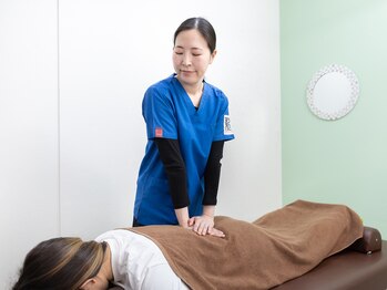 新屋整骨院 平和島分院【整体・マッサージ・肩こり】の写真/プロのアスリートも認める実力派！デスクワークや家事育児で蓄積した、その腰痛・足の疲れを芯から解放◎