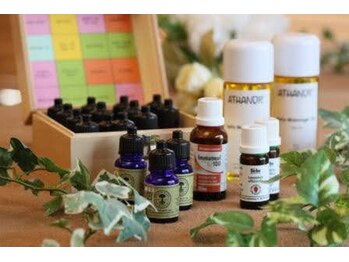 ウノジェンネ UNO DJENNE/48種のアロマから贅沢ブレンド♪