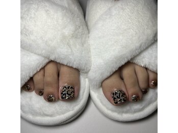 グロウネイル(Glow.Nail)/レオパードネイル