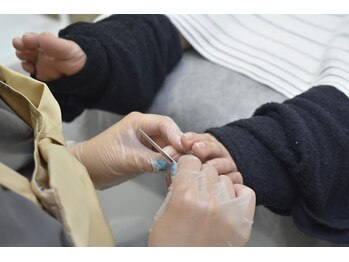 リゼラアンドコー 茂原店/爪の形を整えます