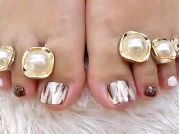 はあとねいる 上小田井店の写真/おしゃれは足元から☆カラーの種類が豊富&カラー変更OKで4400円!鮮やかなネイルで気分UP♪