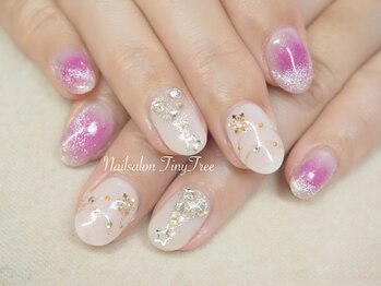 タイニーツリー(Tiny Tree)/ホワイトクリスマスネイル♪