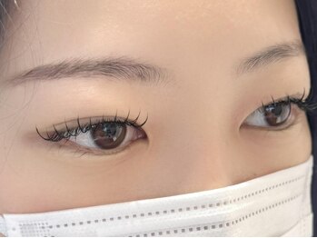 ブルーム(BLOOM)の写真/極上の付け心地とキープ力が自慢のエクステを取扱◎鏡を見るのが楽しくなる&夏の暑さに負けない目元へ☆