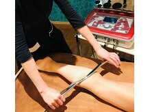 ベルフラワー(BELL FLOWER)の雰囲気(筋膜リリース専用バー使用しながら、ラインを整えていきます)