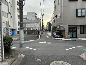 ストレッチのお店/ここもまだ直進