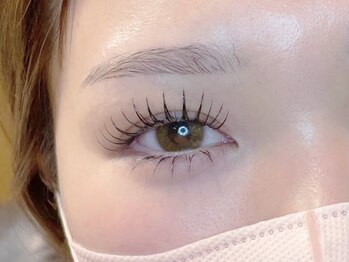 ライラ(LAYLA)の写真/最高級エクステ使用☆ダメージレス＆満足のボリューム感なのに軽く、付け心地抜群！密着度が高くモチも◎