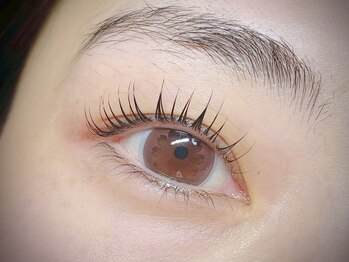 モーイブルップ 梅田店(mooi beloep)/まつ毛パーマ