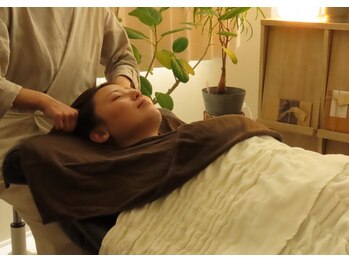 ココチ舎(cocochi舎)の写真/身体の疲れは頭から。PCやスマホで疲れた目、脳疲労、首肩のコリも頭の芯からほぐしてスッキリ♪