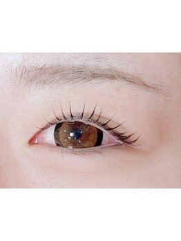 ナチュラル上品な目元にしたい