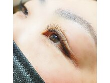 アップリフトラッシュで下向きまつ毛さんにも◎