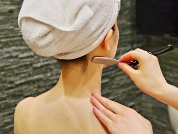 プレミアムバーバー 原宿神宮前店(PREMIUM BARBER)/美肌シェービング(襟)[原宿]