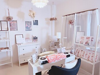 カリア ネイル(CaLIA+NAIL)