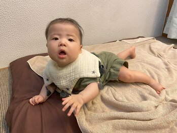 子育てママの整体サロン/施術中のお子様の様子