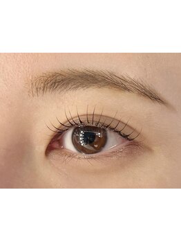 ナチュラル上品な目元にしたい