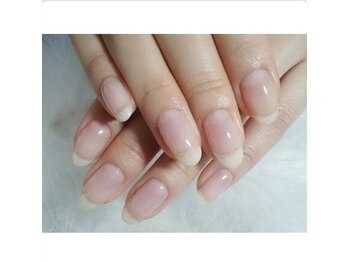 ネイルモア 新上田店(NAIL moA)の写真/丁寧なオフとケアで自爪を労わりながらネイルを楽しめます♪
爪の形や長さに悩む方もお気軽にご相談を！