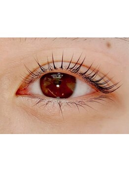 ナチュラル上品な目元にしたい