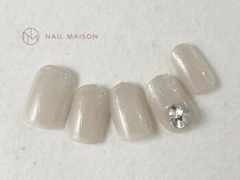 ネイルメゾン 梅田(NAIL MAISON)/Vカットストーンきらきら