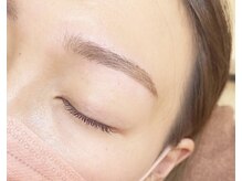 アン(UNE)の雰囲気（アイブロウWAX）