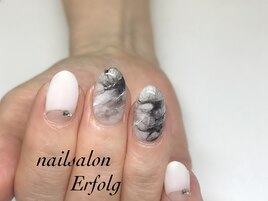 白黒マーブル/初回8500円/銀座