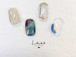 6月Laura pomponnee Noble