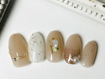 ネイリッシュサロン エー(Nailish Salon A)の写真/《実力派オーナーの隠れ家サロン》こだわりあるジュエリーのようなサンプル多数♪【アートコースB¥12100】