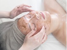 リスタ(RSTA)/ハーブピーリング施術1