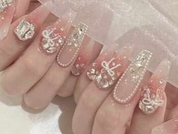 エムプラスネイル 新宿(M+Nail)の写真/《亀裂/ひび割れ/爪が弱い/短め等のコンプレックス解消♪》自然な長さ出し×抜群の再現力で理想の指先に☆