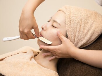 シェービングアンドエステ ブランピュア(Blanc pur)