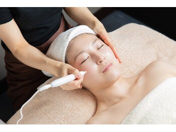 ラシュシュ(La chou chou)の写真/【シミ改善メソッド★】最強シミ代謝アップ！気になるシミをピンポイントケア出来るショートコースも♪