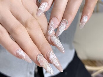 ブラソンネイル(Blossom nail)/繊細レースデザイン