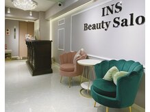 インス ビューティーサロン(INS)/エレベーター上がってすぐ店内★