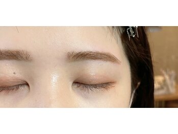 ダフネ(DAFNE)/眉カラーとセットで濃い眉解消