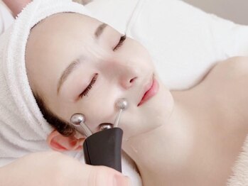 ゴールド 栄店(GOLD)の写真/【最先端★リフトアップ法】ゆるんだ表情筋を『EMS』で強力引き締め！表情筋リフトアップコース初回¥11980